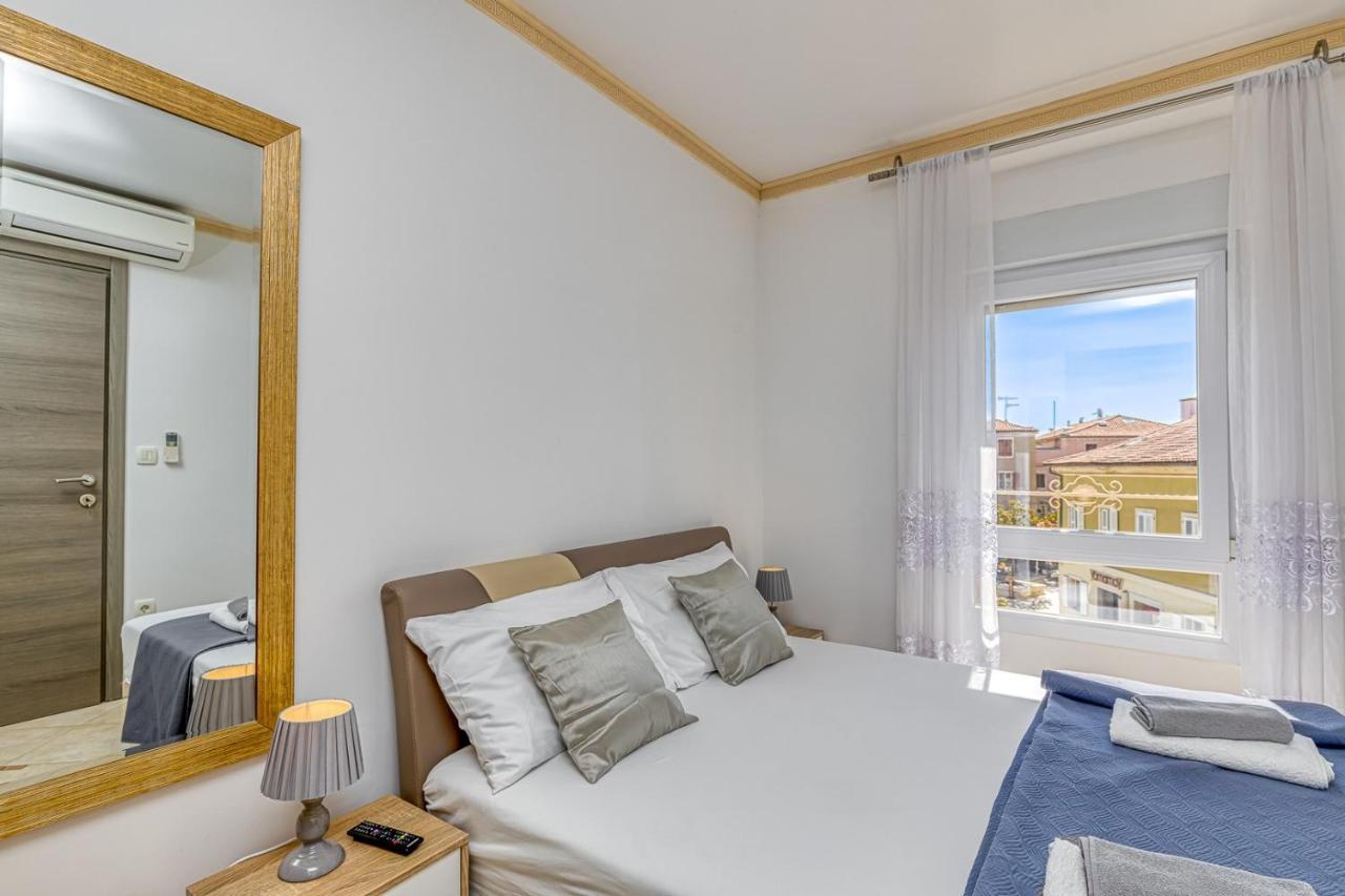 Rooms On Liberty Square Porec Exterior photo